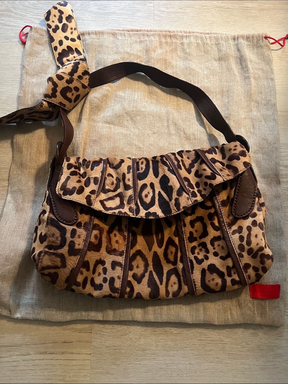 VALENTINO GARAVANI Leopard Print Shoulder Bag - Brown .
